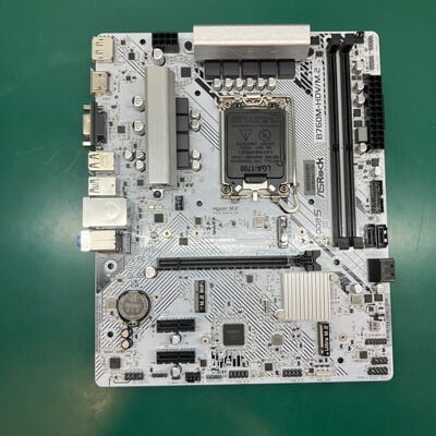 【浦添城間店(沖縄)】中古  ASRock B760M-HDV/M.2 (B760 1700 mATX DDR5 White) 4780001057