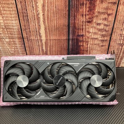 【富士青葉店】中古  GIGABYTE GV-N5080WF3OC-16GD (RTX5080 16G) 176523 