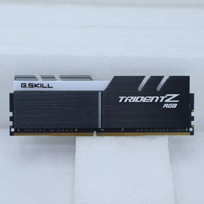 【通販センター】中古  PC4-19200 16GB デスクトップ用(DDR4-2400) 135639 