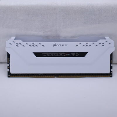 【通販センター】中古  PC4-25600 8GB デスクトップ用(DDR4-3200) 140727 