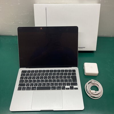 【浦添城間店(沖縄)】中古  Apple MacBook Air 13インチ 2024 (M3 8CPU 10GPU/16GB/512GB) A3113 5070001600 