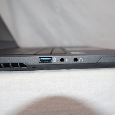 【通販センター】中古  THIRDWAVE GALLERIA GCR2070RGF-QC-G(Intel Core i7 9750H/16GB DDR4 (PC4)/SSD1TB/なし/NVIDIA GeForce RTX 2070 with Max-Q Design 8GB/15.6/1920x1080/Wi-Fi/W11H64 MAR) 201352 