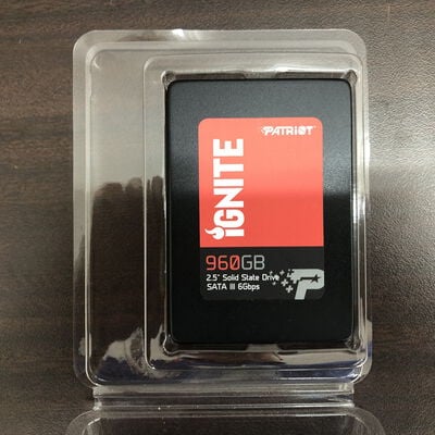 【福山ココローズ店】中古  各社 2.5インチ SSD 960GB SATA 124397 