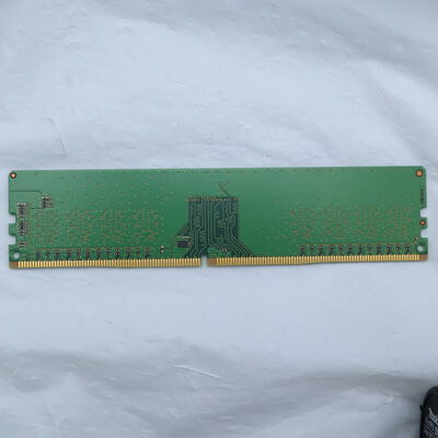【通販センター】中古  PC4-21300 8GB デスクトップ用(DDR4-2666) 126165 