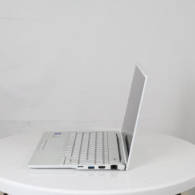 【通販センター】中古  Fujitsu LIFEBOOK WU2/H1(Intel Core i7 1355U/32GB DDR5 (PC5)/SSD512GB/なし/オンボード/14/1920x1200/Wi-Fi/W11H64 MAR) 204045 