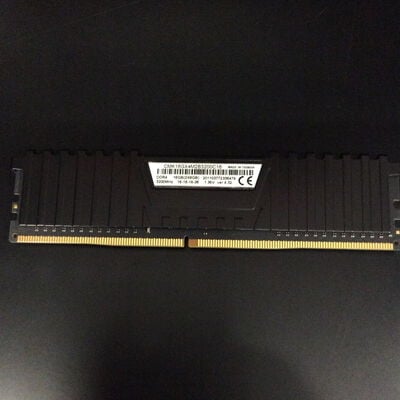 【座間相武台】中古  PC4-25600 8GB デスクトップ用 140727 