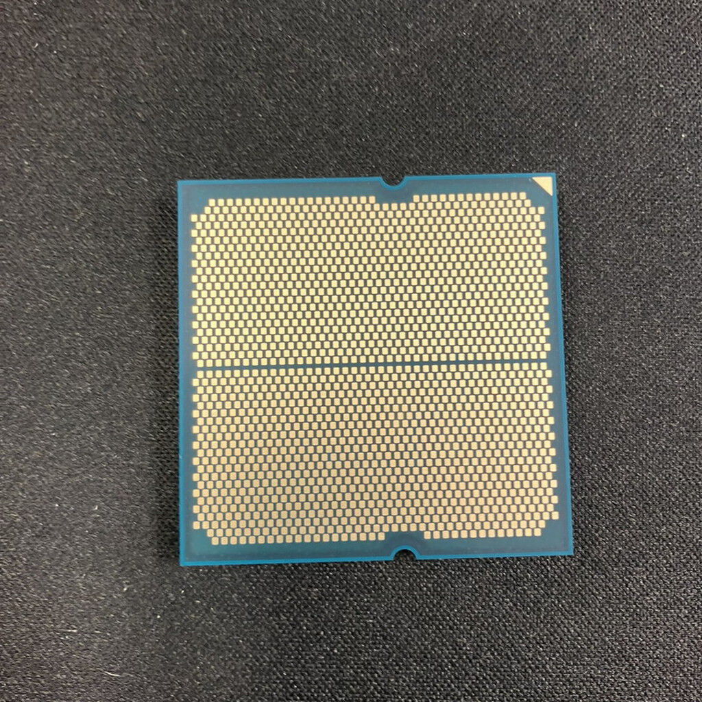 中古 AMD Ryzen 7 9700X (AM5/3.8GHz/40M/C8/T16/65W) 169022 （357335