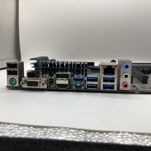 中古 ASRock B450 Pro4 (B450 AM4 ATX DDR4) 137906 （402419