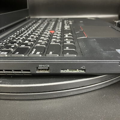 【新潟店】中古  Lenovo ThinkPad P52　20MAS12700 (Core i7 8750H/16GB/SSD512GB/-/NVIDIA Quadro P1000 4GB/15.6ｲﾝﾁ/1920x1080/Wi-Fi/WEBCAM/W11H64) 176658 