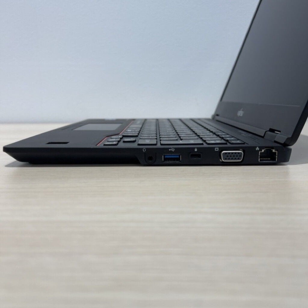 中古 FUJITSU LIFEBOOK U7311/FX FMVU3802MP(Corei5-1135G7/12GB