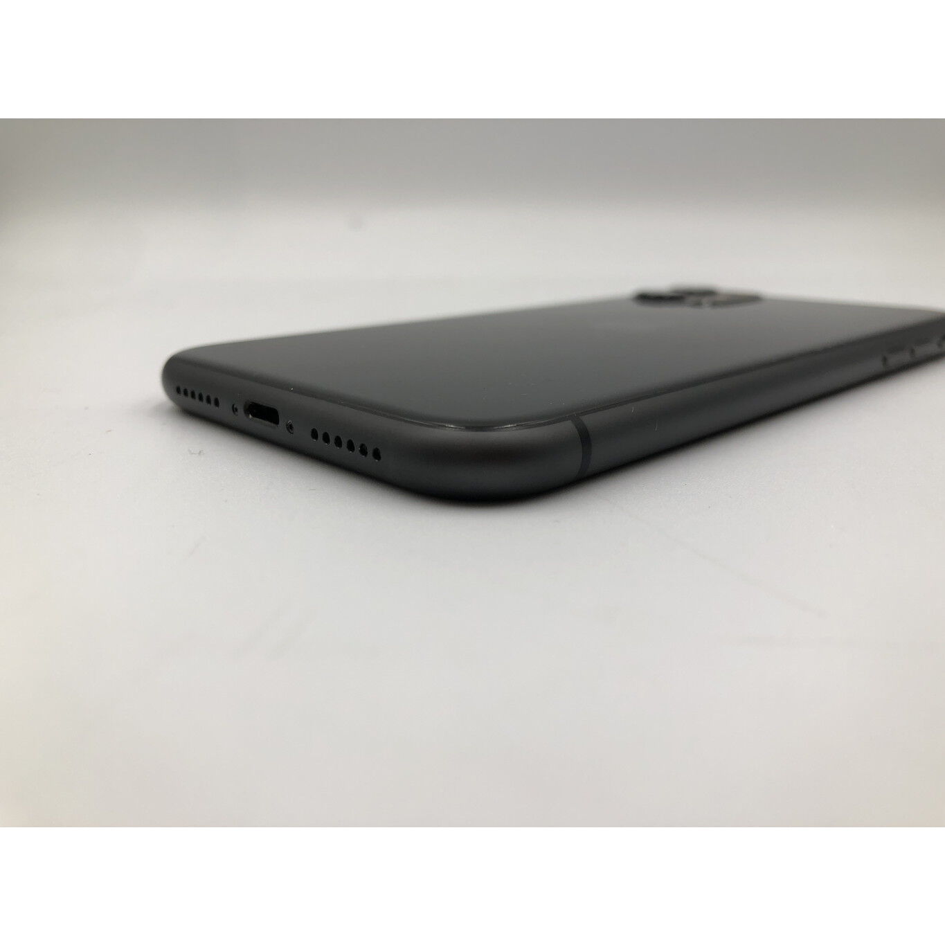 中古 Apple iPhone11 64GB (ブラック) 国内版SIMロックフリー MHDA3J/A