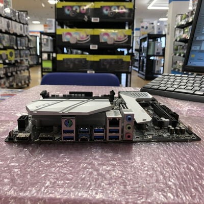 【宮崎恒久店】中古  【付属品欠品】 ASRock X570M Pro4 (X570 AM4 mATX DDR4) 3480038582 