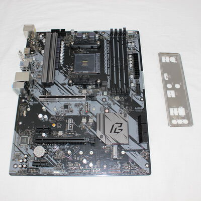【通販センター】中古  ASRock B550 Phantom Gaming 4 (B550 AM4 ATX DDR4)142933【10/30値下げ!】 