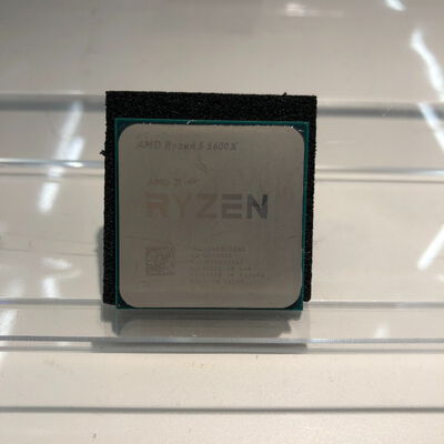 【姫路店】中古  AMD Ryzen 5 5600X (AM4/3.7/35M/C6/T12/65W) 143916 