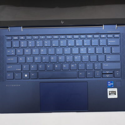【通販センター】中古  HP Elite Dragonfly G2 (Intel Core  i7 1185G7 3.00GHz/16GB/SSD512GB/-/オンボード/13.3/1920x1080/Wi-Fi/WEBCAM/US配列/W11H64 MAR) 186497【8/27値下げ!】 