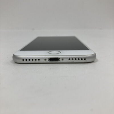 【神戸・三宮店】中古  【docomo】 iPhone7 4.7インチ 128GB (シルバー) MNCL2J/A 132393 
