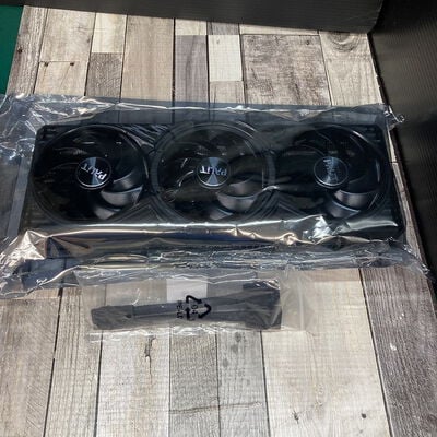 【広島店】中古  Palit NE75070019K9-GB2050A GamingPro (RTX5070 12G) 176909 