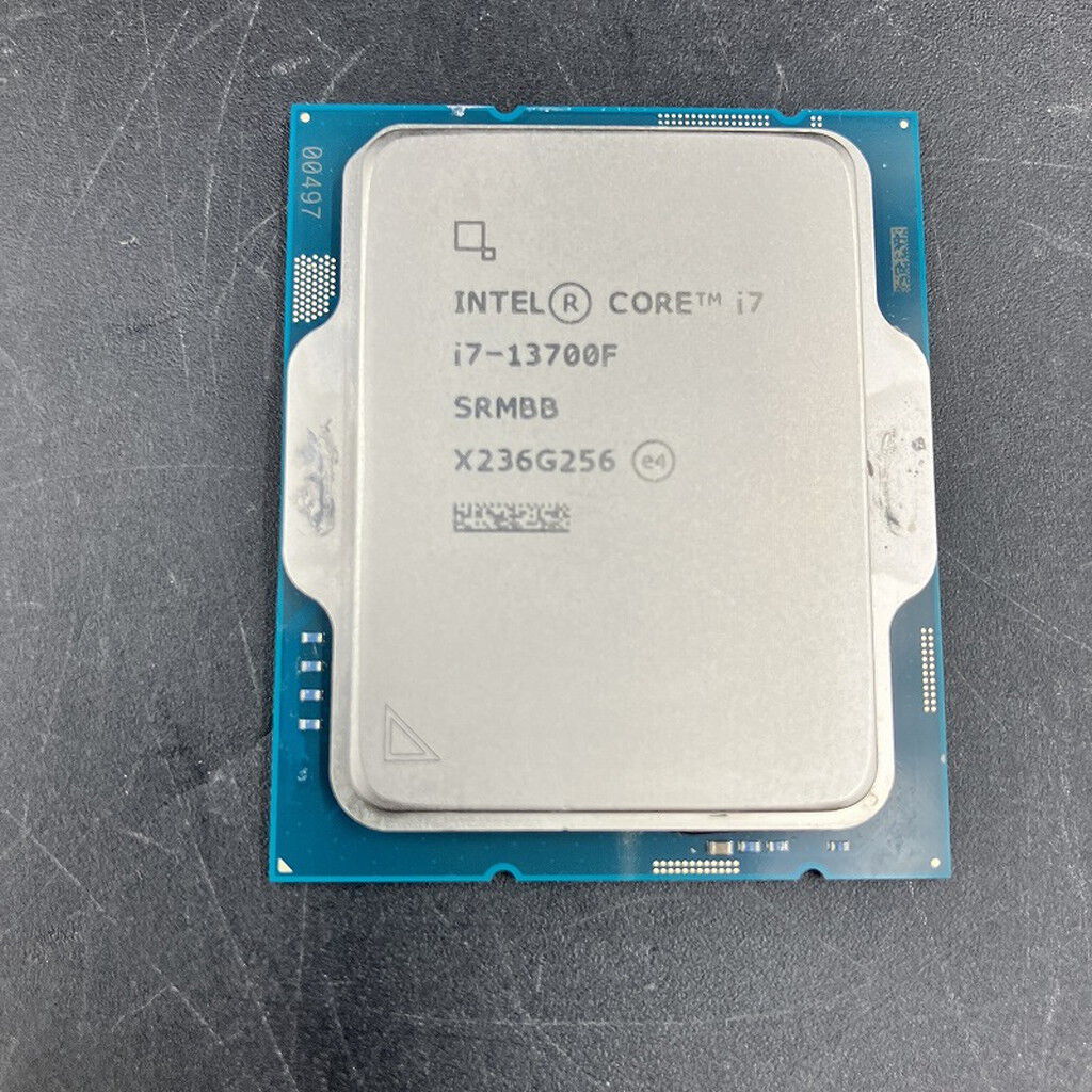 中古 INTEL Core i7 13700F (1700/2.1G/30M/C16/T24) 154211 （369440