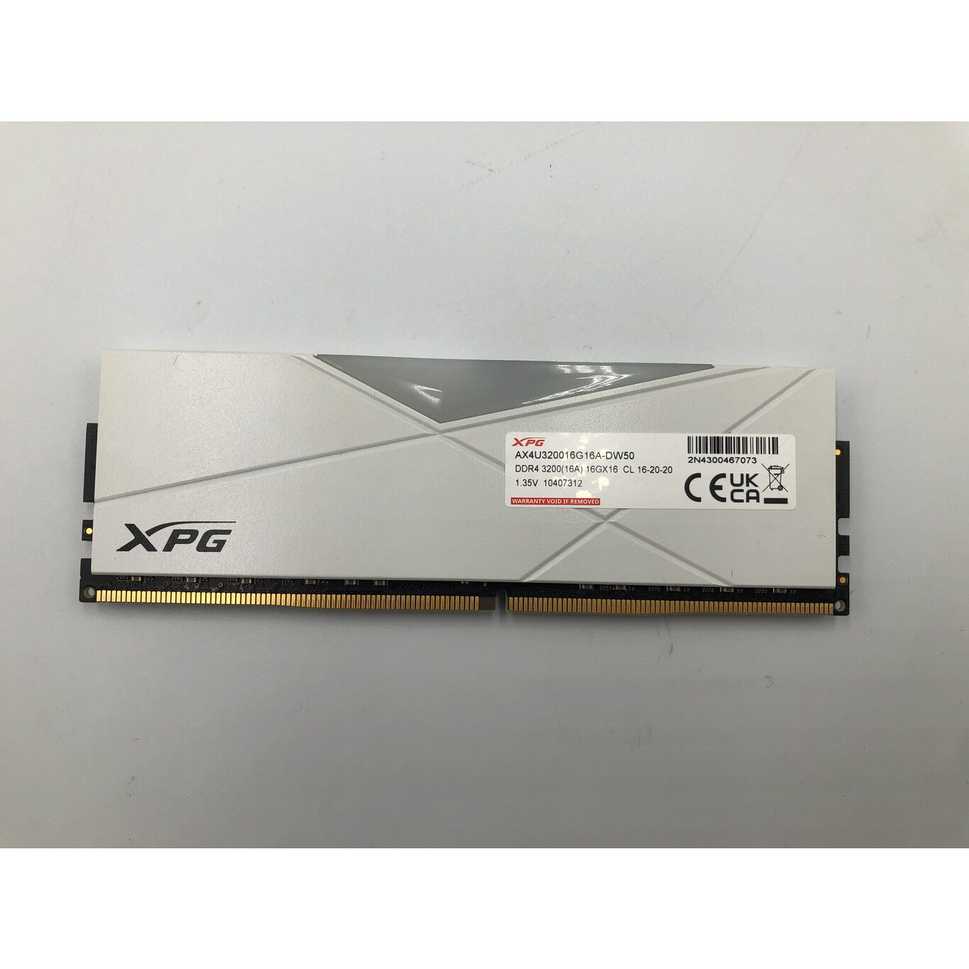 中古 ADATA AX4U320016G16A-DW50 (DDR4 PC4-25600 16GB) 4680003777