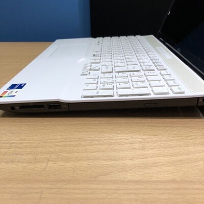 【甲府飯田店】中古  FUJITSU LIFEBOOK AH50/G (i7-1065G7/8GB/SSD256GB/W11H) 4720002464 