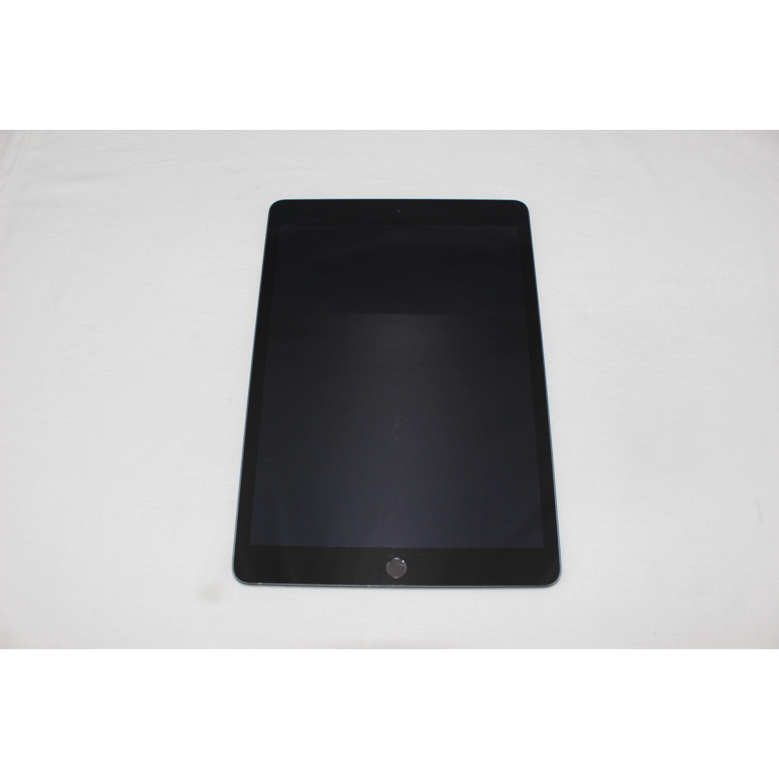 中古 Apple iPad 10.2インチ (第7世代/2019) Wi-Fi 32GB スペースグレイ MW742J/A 141663