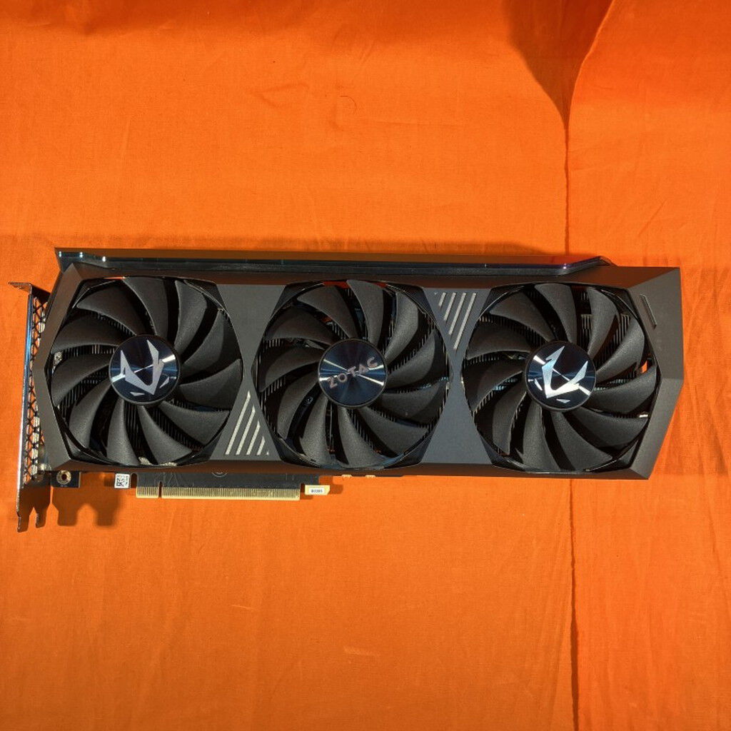 中古 ZOTAC GAMING GeForce RTX 3070 Ti AMP Holo ZT-A30710F-10P