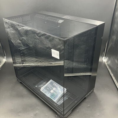 【熊本浜線店】中古  Lian Li O11 VISION BLACK (E-ATX ｶﾞﾗｽ) 5370000388 