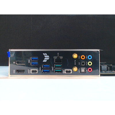 【前橋ｲﾝﾀｰｱｶﾏﾙ店】中古  ASUS TUF GAMING Z790-PLUS WIFI D4 (Z790 ATX DDR4) 152767 