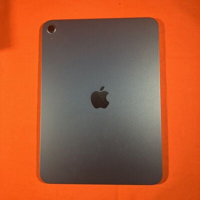 【なんば店】中古  Apple 【Wi-Fi】 iPad（A16/2025） 128GB ブルー MD4A4J/A 3240009173 