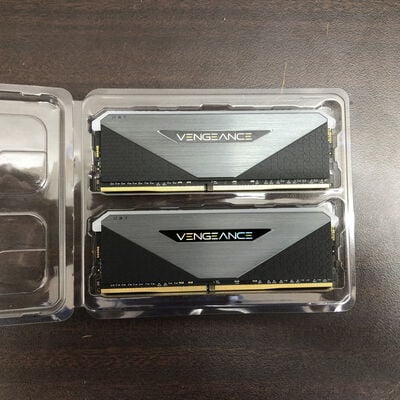 【福山ココローズ店】中古  16GB 2枚組(合計32GB) PC4-25600/DDR4-3200 デスクトップ用 190913 