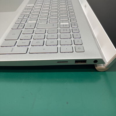 【浦添城間店(沖縄)】中古  DELL Inspiron 15 5501(i5-1035G1/8GB/SSD512GB/W10P) 4780001385 