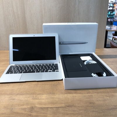 【姫路店】中古  Apple MacBook Air (11.6 i5/1.3G 128GB) MD711J/A 122499 