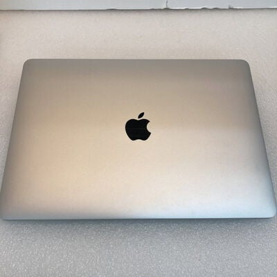 【京都店】中古  Apple MacBook Pro 13インチ Touch Bar搭載 Late 2016 Core i5 2.9GHz/8GB/256GB SSD シルバー MLVP2J/A 135891 