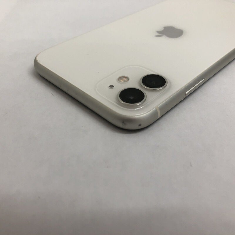 中古 【SIMロック解除済み】【au】 Apple iPhone11 128GB (ホワイト