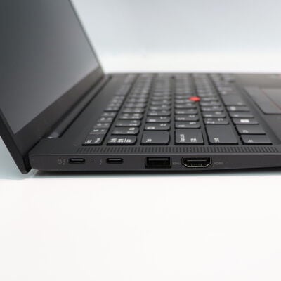【札幌店】中古  Lenovo ThinkPad X1 Carbon (Core i5-1235U/16GB/SSD256GB/-/-/WLAN/14インチUWXGA/W11P/-) 3240010286 