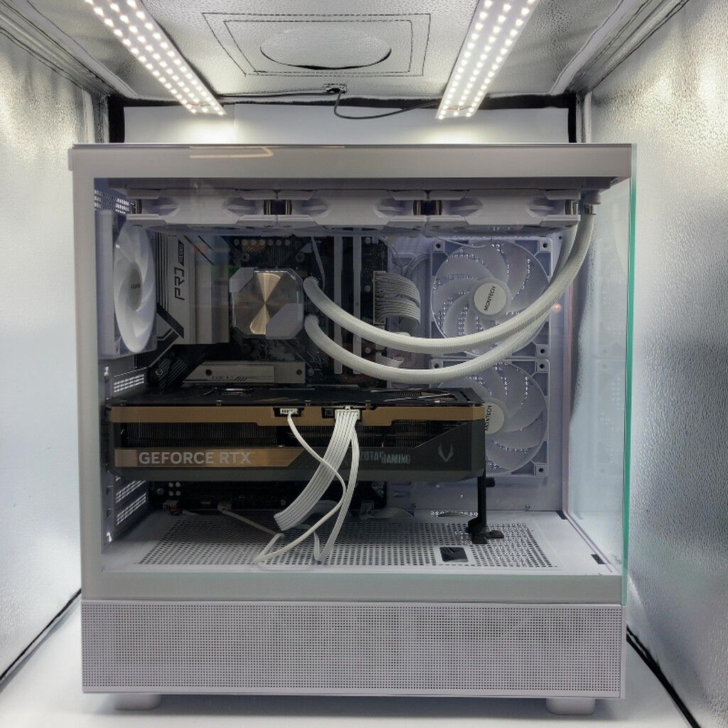 中古 自作PC(Ryzen 7 7800X3D/32GB/SSD2TB+1TB+1TB/-/RTX5070Ti/OSなし