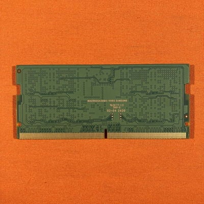 【なんば店】中古  PC5-44800 16GB ノート用 178698 