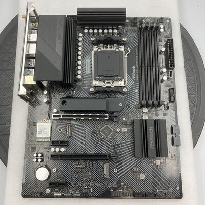 【新潟店】中古  ASRock B650 PG Lightning WiFi (B650 AM5 ATX DDR5) 3290006839 