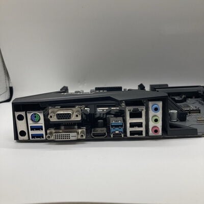 【八王子店】中古  ASRock H370 Pro4 (H370 1151 ATX DDR4) 137013 