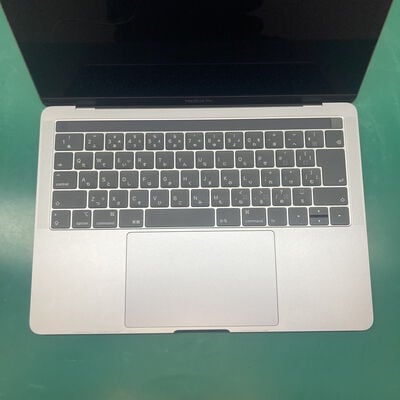 【浦添城間店(沖縄)】中古  Apple MacBook Air 13インチ (i5 1.6GHz/8GB/256GB) スペースグレイ Touch ID True Tone搭載モデル MVFJ2J/A (Mid 2019) 141229 