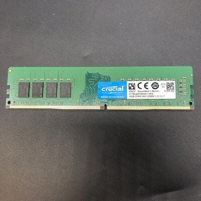 【宇都宮鶴田店】中古  PC4-19200 16GB デスクトップ用(DDR4-2400) 135639 
