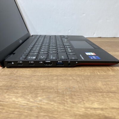 【富山本郷店】中古  Fujitsu　LIFEBOOK UH09/E3　（i7-1165G7/DDR4 8GB/SSD256GB/オンボード/Win11PRO） 4760001336 
