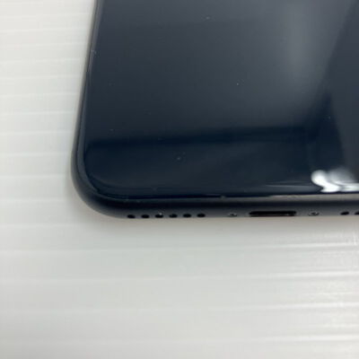 【秋葉原本店】中古  【au版SIMフリー】Apple iPhoneSE 4.7インチ (第3世代) 64GB (ミッドナイト) MMYC3J/A 154842 