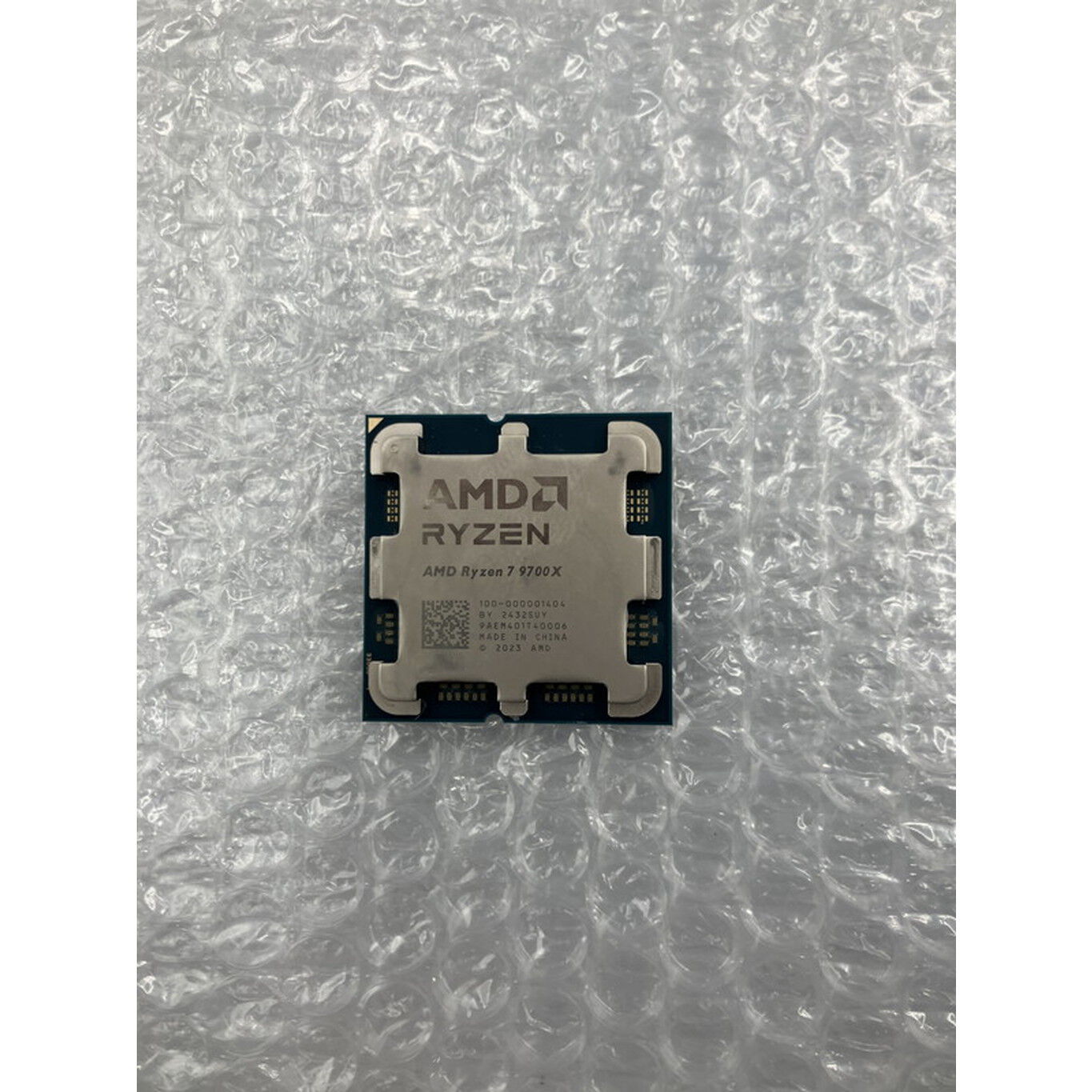 中古 AMD Ryzen 7 9700X (AM5/3.8GHz/40M/C8/T16/65W) 1460024845