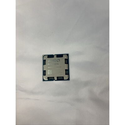 【仙台店】中古  AMD Ryzen 7 9800X3D (AM5/4.7/104M/C8/T16/120W) 172566 