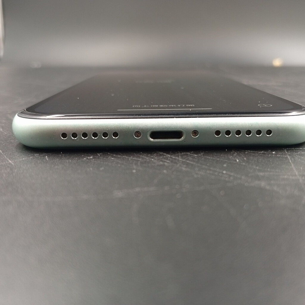 中古 【SIMロック解除済み】【SoftBank】 Apple iPhone11 128GB