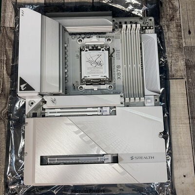 【広島店】中古  GIGABYTE X870 A STEALTH ICE(X870 AM5 ATX DDR5) 3480035821 