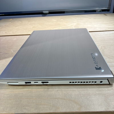 【鹿児島店】中古  dynabook P2-T7UP-BG(i7-1195G7/8GB/SSD512GB/W11H) 4700000605【8/21価格改定!】 