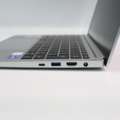 【札幌店】中古  mouse Z4I7I01SRACAW102DEC(i7-1360P/64GB/SSD1TB/光学ドライブなし/オンボード/14インチ/1920*1200/W11H) 3210015455 