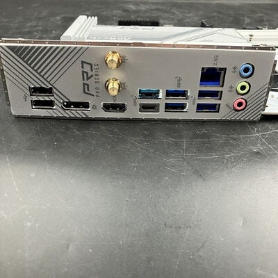 【大須店】中古  ASRock B760 Pro RS/D4 WiFi White (B760 1700 ATX DDR4) 3120023898 